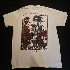 Grateful Dead T-Shirt - Classic Skeleton & Roses 1965